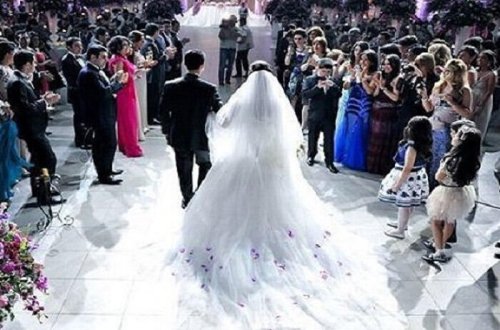 Azərbaycanda gənc qızı məcburi ƏRƏ VERDİLƏR - DƏHŞƏTLİ GÖRÜNTÜLƏR - VİDEO