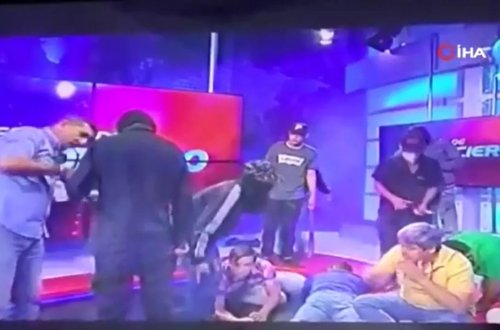 Ekvadorda televiziya kanallarına basqın: Ölkə daxilində qırmızı həyəcan siqnalı VERİLDİ 