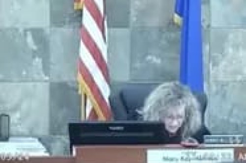 ABŞ-da hakimə hücum edən şəxsin cəzası açıqlanıb