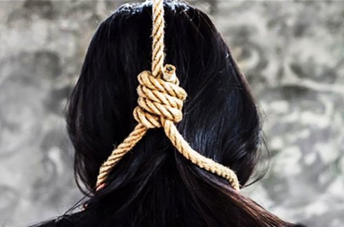 Abşeronda qadın tövlədə özünü asdı