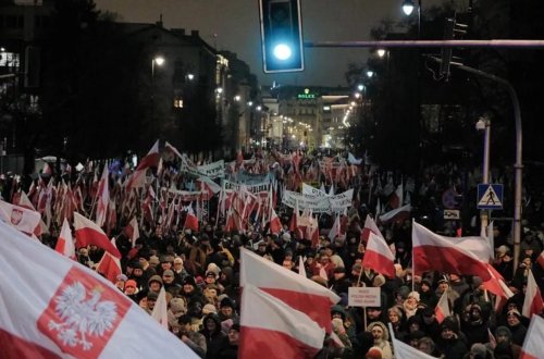 Polşada keçmiş daxili işlər naziri həbs edildi