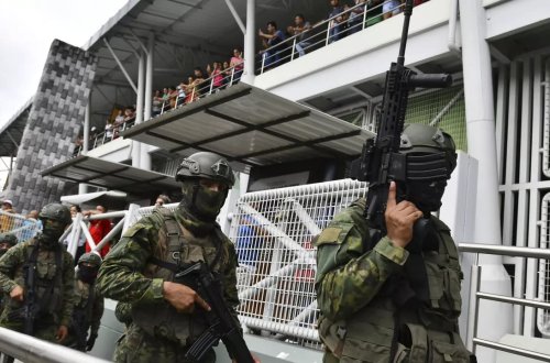 Ekvadorda həbsxanalarda 178 mühafizəçinin girov götürüldüyü bildirilib