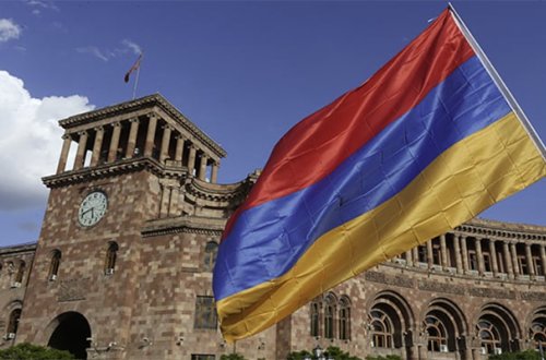 Ermənistanda fəxri adlar ləğv edilir