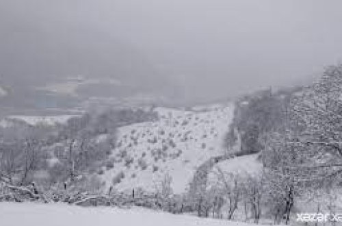 Dağlıq rayonlarda qar yağıb, Bakıda külək güclənib - FAKTİKİ HAVA
