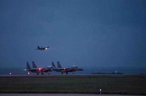 ABŞ və Böyük Britaniya Yəmənin paytaxtına yeni hava zərbəsi endirib