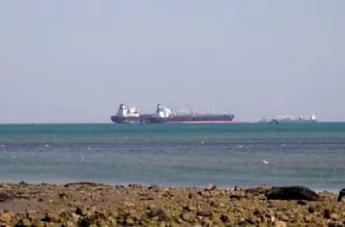 Husilər ABŞ konteyner gəmisini vurdu