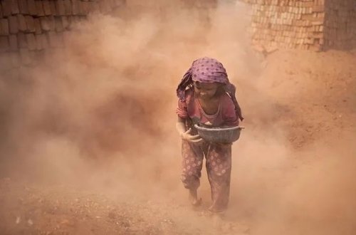 Afrikada 148 milyon işçi gündə 2,15 dollardan az qazanır