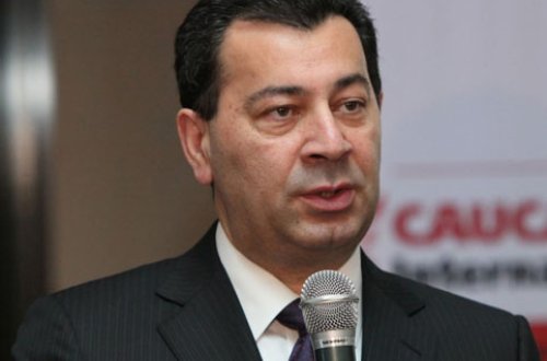 Səməd Seyidov “Şöhrət” ordeni ilə təltif edilib