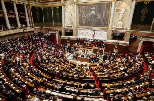 295 nadanın senatda “quyuya” atdığı “daş”...