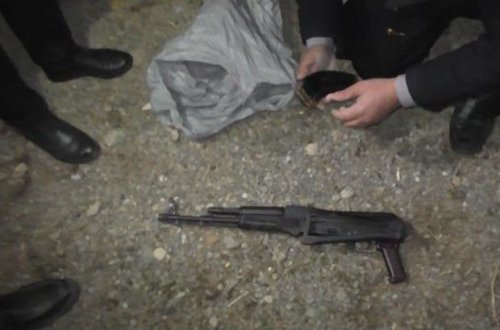 Şəmkirdə “Kalaşnikov” satmaq istəyən şəxs saxlanılıb