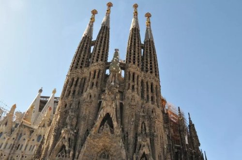 İspaniya 2023-cü ildə 84 milyon turistlə rekord qırıb