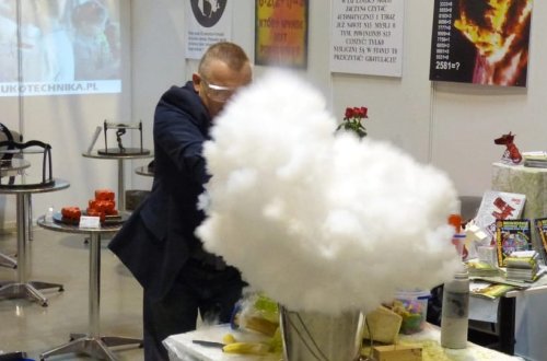 ABŞ azot qazı ilə 