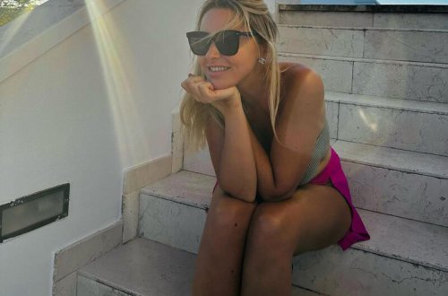 Hadisənin döşəmə silənlə rəqsi diqqət çəkdi - VİDEO
