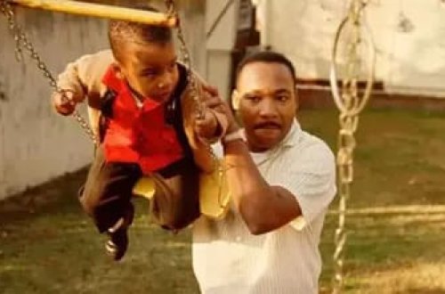 Martin Lüter Kinqin oğlu vəfat etdi