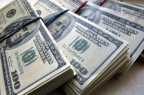 Qəzaya düşən təyyarədən 1,2 milyon dollar oğurlanıb