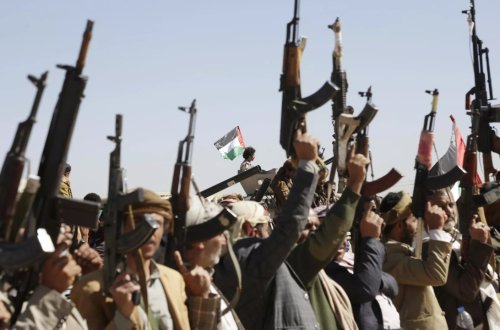 Yəməndəki Husilər ABŞ hərbi gəmisini vurdu