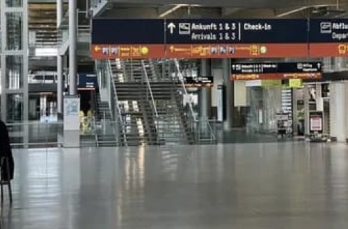 Almaniyada sərnişindən 455 min avro ələ keçirildi