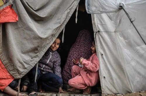 İsrailin hücumları nəticəsində yaralanan 10 fələstinli uşaq İtaliyaya gətirildi