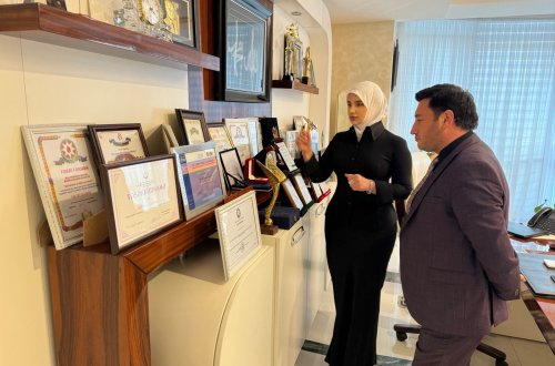 Oksford Akademiyasının fəxri professoru Xuraman Muradova AQDİM-nin Fəxri Üzvü seçildi