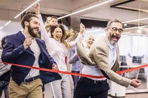 Almaniyada işcilər həftədə 4 gün işləyəcək