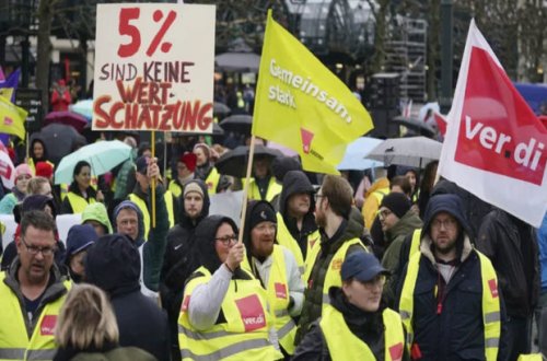 Almaniyada 90 minə yaxın ictimai nəqliyyat işçisi tətilə çıxıb