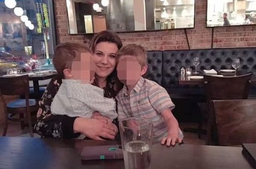 ABŞ-də iki uşaq anası iki yeniyetməni zorlayıb