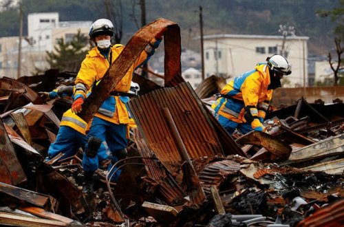 Yaponiyada zəlzələ 50 min evi dağıdıb