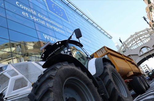 Aİ fermerlərin problemlərinin həlli yollarını axtarır