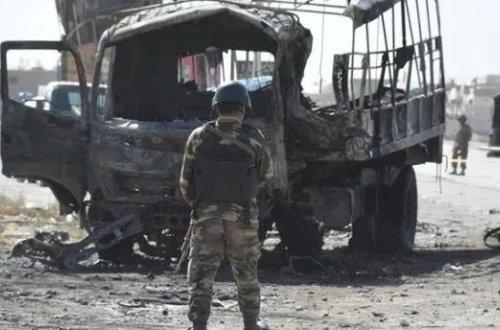 Pakistanda seçkiqabağı bomba hücumu: 12 ölü