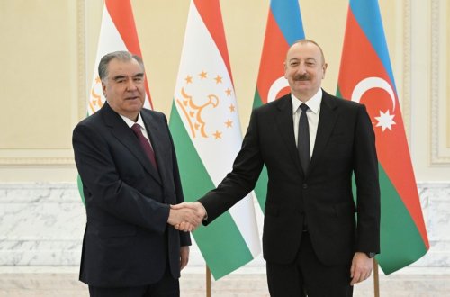 Emoməli Rəhmondan Azərbaycan Prezidentinə təbrik