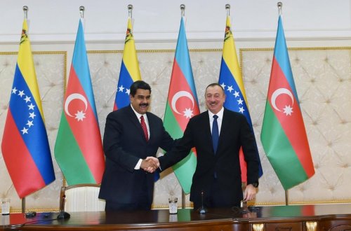 Nikolas Maduro Prezident İlham Əliyevi seçkilərdə qələbəsi münasibətilə təbrik edib