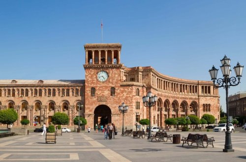 Ermənistanda hakim partiyaya müxalifətin cəmindən çox pul ayrılıb