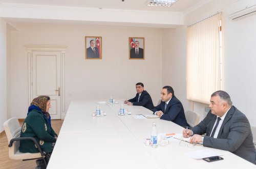 Kənd təsərrüfatı nazirinin müavini Sarvan Cəfərov Kürdəmirdə vətəndaşları qəbul edib, təsərrüfatlara baş çəkib