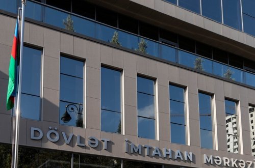 DİM 2800-dək namizəd üçün dövlət qulluğu vəzifələri üzrə test imtahanı keçirir