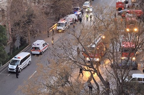 Bakıda hoteldə baş verən yanğın söndürülüb, 25 nəfər təxliyə edilib - YENİLƏNİB