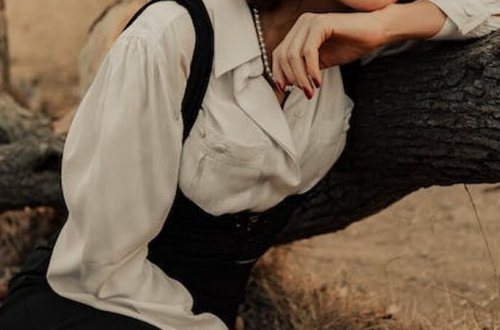 Məktəbli qızların qeyri-etik davranışına əks etdirən görüntülər YAYILDI - ANBAAN VİDEO