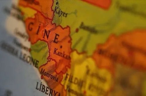 Qvineyada hökumət dağıldı