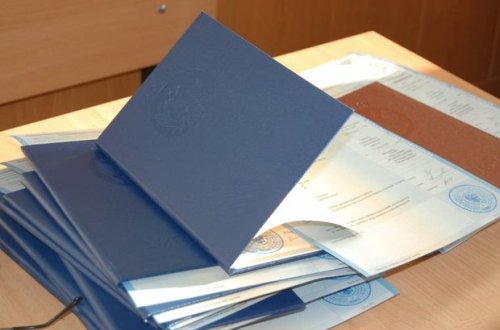 Xaricdə təhsil alanların DİQQƏTİNƏ: Dil tələbi aradan qaldırıldı