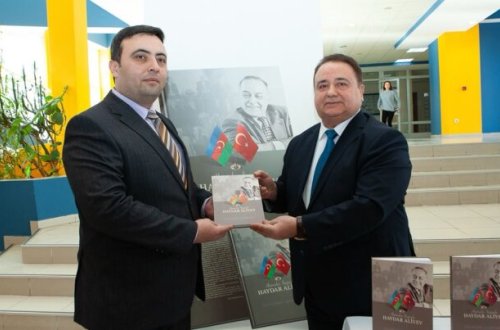 Qırğızıstanda Heydər Əliyevə həsr olunmuş 