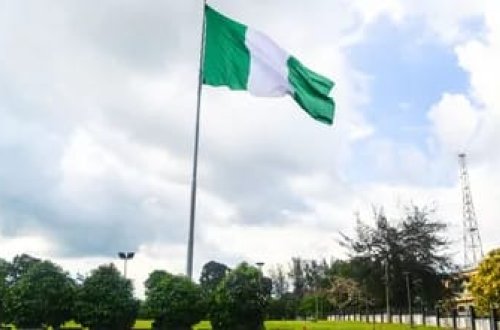 Nigeriya ələ keçirilən ərzaq məhsullarını yoxsullara paylayacaq