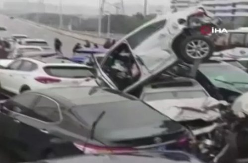 Magistral yolda 100 avtomobil bir-birinə çırpıldı - VİDEO