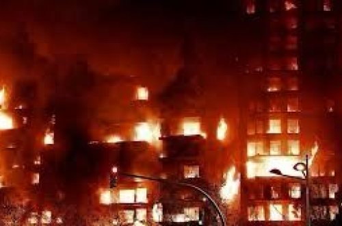 İspaniyanın Valensiya şəhərində 14 mərtəbəli binada yanğın baş verib