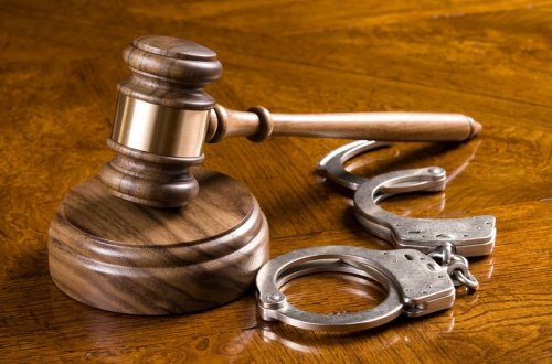 MN-də 143 milyonluq mənimsəmə ilə bağlı məhkəmədə: Ona çatan pulla razı deyildi, ev almaq istəyirdi