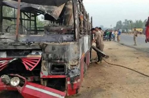 Hindistanda yol qəzasında azı 22 nəfər ölüb