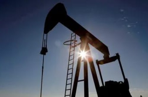 Rusiya neft ixracını dayandırır