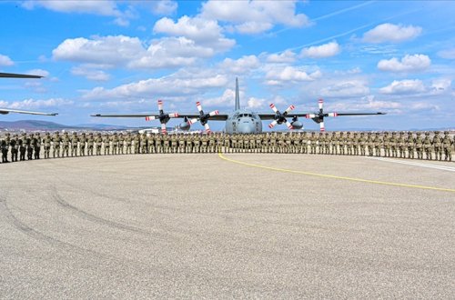 NATO-nun təyin etdiyi türk kontingenti Kosovoya çatıb