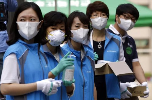 Cənubi Koreyada minlərlə həkim hökumətin əmrinə baxmayaraq işə qayıtmırlar