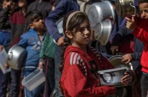 Qəzzada uşaqlar aclıqdan ölür