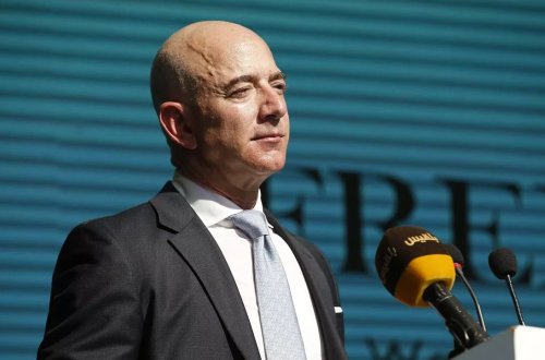 Ceff Bezos dünyanın ən varlı adamı ünvanını İlon Maskdan geri alıb