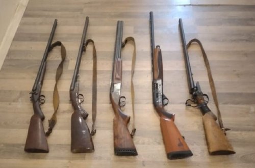 Xankəndidə orta məktəbdən silah və sursatlar aşkarlanıb